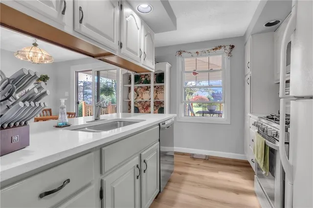 $345,000 | 220 Cameron Drive, Cranberry Township, PA 16066