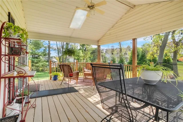 $345,000 | 220 Cameron Drive, Cranberry Township, PA 16066