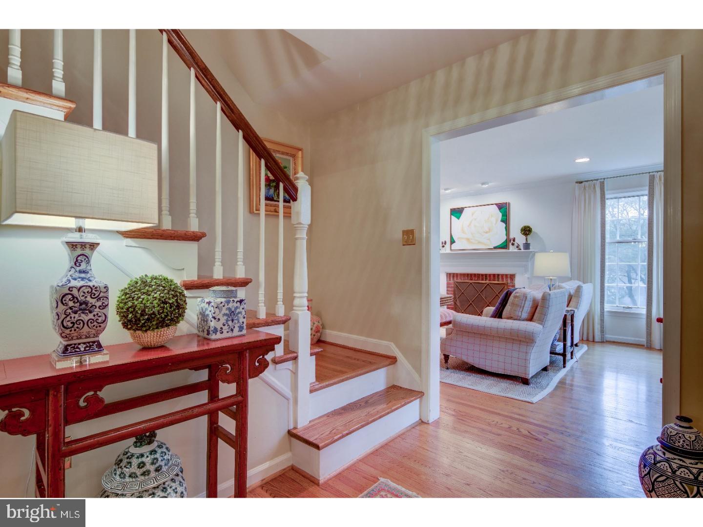 841 Malin Road Newtown Square, PA 19073 - Photo 2 of 22 Foyer