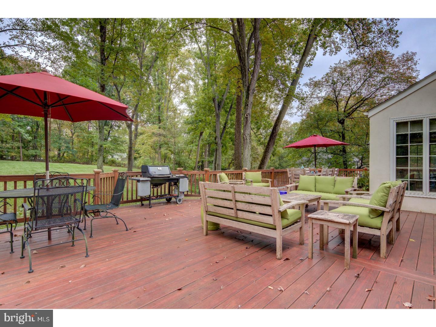 841 Malin Road Newtown Square, PA 19073 - Photo 18 of 22 Deck