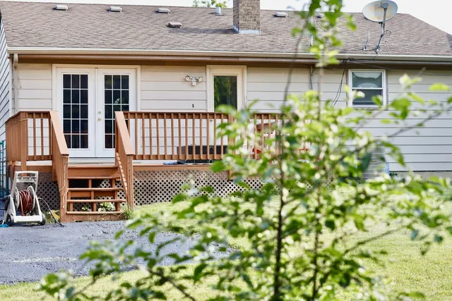 $2,500 | 580 Comstock Avenue, Elmhurst, IL 60126