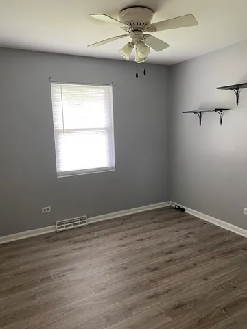 $2,500 | 580 Comstock Avenue, Elmhurst, IL 60126