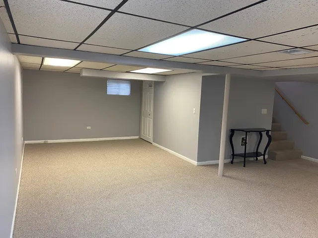 $2,500 | 580 Comstock Avenue, Elmhurst, IL 60126