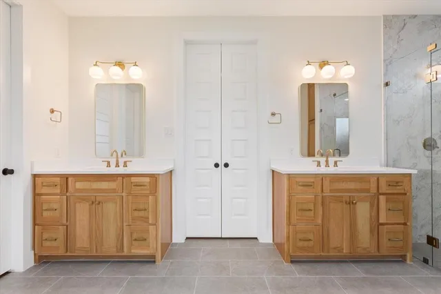 $949,900 | 919 Fawn Drive, McGregor, TX 76657