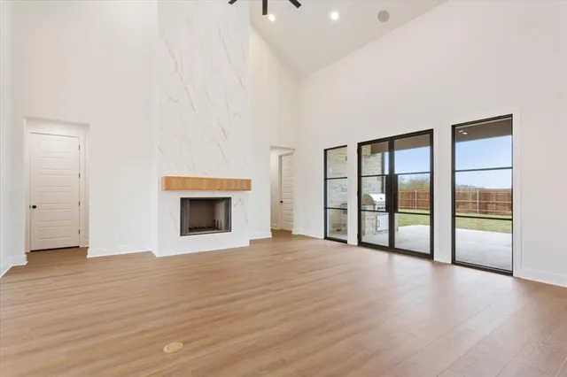 $949,900 | 919 Fawn Drive, McGregor, TX 76657