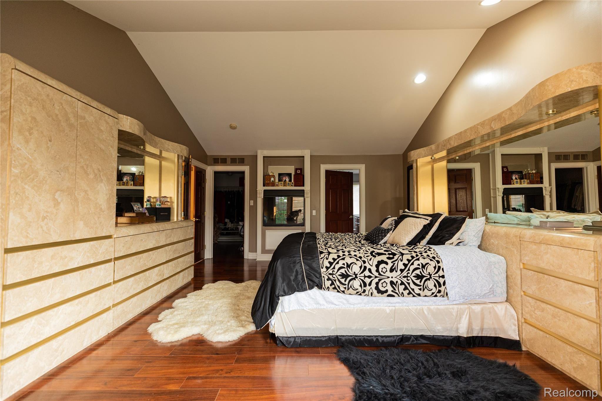 1603 Angela Road Walled Lake, MI 48390 - Photo 40 of 76 1603 Angela Dr-50.jpg