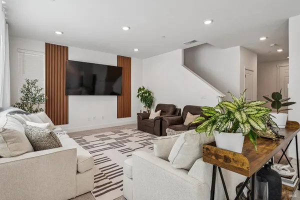 $699,999 | 2915 Shaver Street, Fairfield, CA 94533