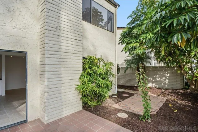 $1,349,000 | 8725 Caminito Abrazo, La Jolla, CA 92037