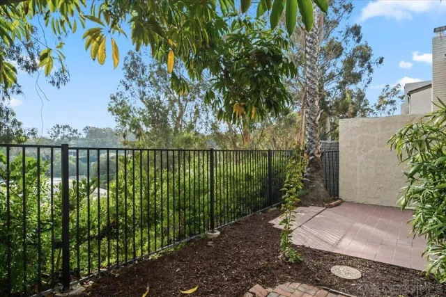 $1,349,000 | 8725 Caminito Abrazo, La Jolla, CA 92037
