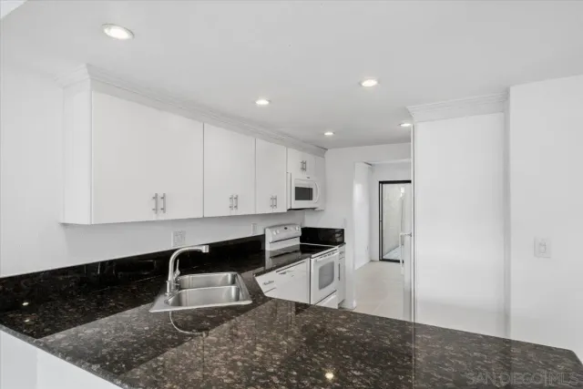 $1,349,000 | 8725 Caminito Abrazo, La Jolla, CA 92037