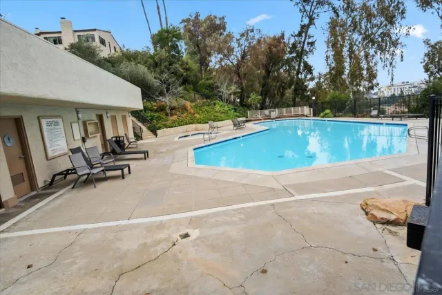 $1,349,000 | 8725 Caminito Abrazo, La Jolla, CA 92037