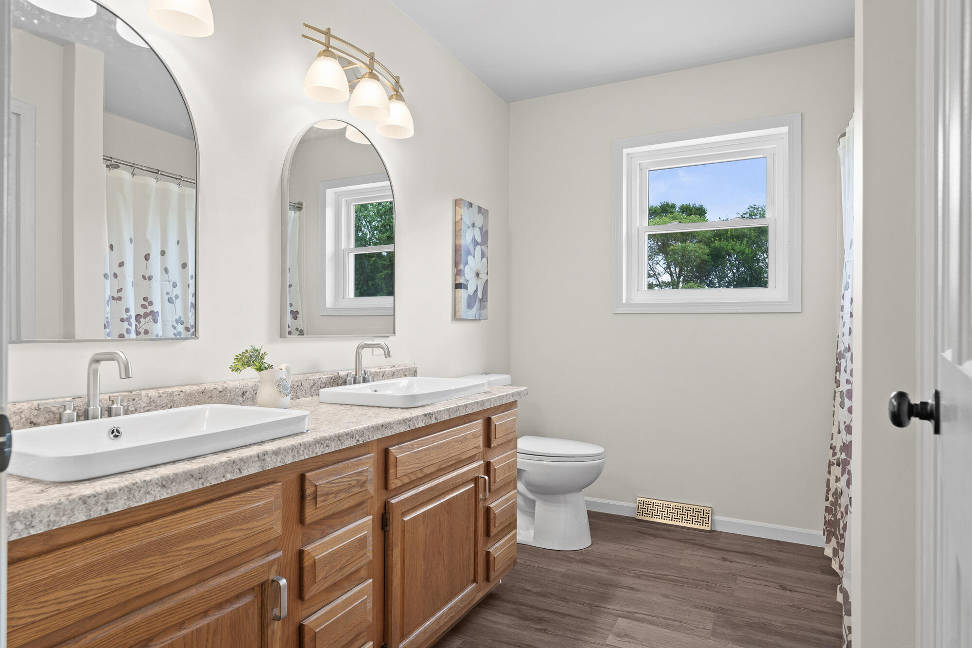 N15648 West Prairie Road Trempealeau, WI 54661 - Photo 37 of 76 Upper Level Bathroom