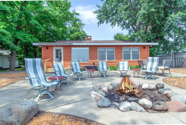 $624,900 | 46474 Bay Avenue, Isle, MN 56342