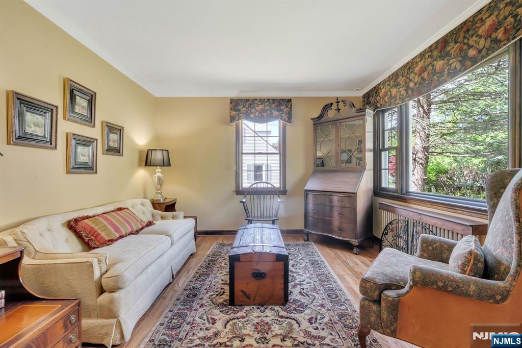 28 Wanamaker Avenue Mahwah, NJ 07430 - Photo 4 of 32