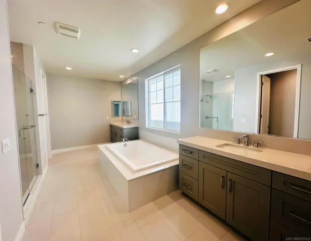 $2,166,990 | 13765 Holly Oak Way, Poway, CA 92064