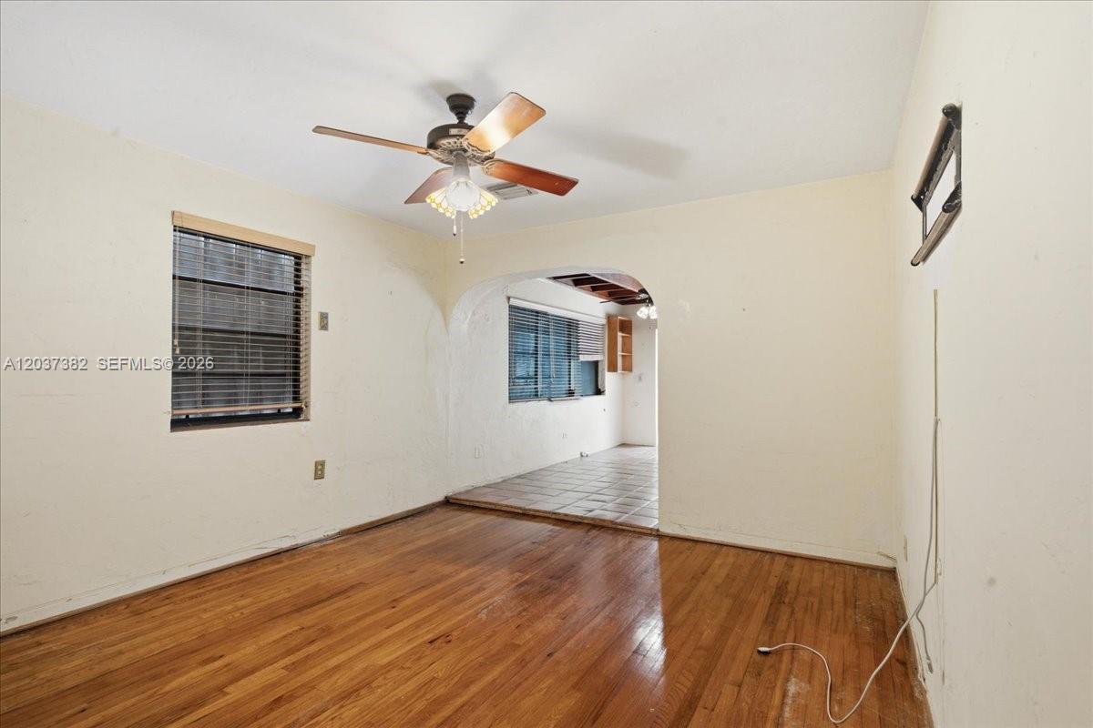 2550 Trapp Avenue Miami, FL 33133 - Photo 7 of 18