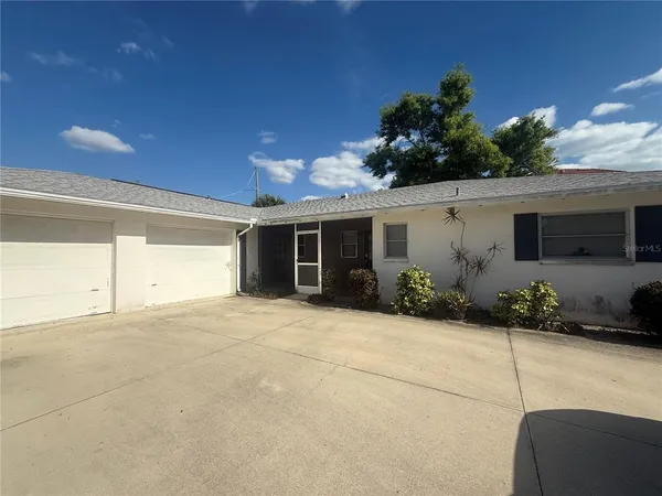 $1,800 | 2118 Michele Drive, Sarasota, FL 34231