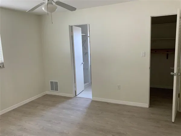 $1,800 | 2118 Michele Drive, Sarasota, FL 34231