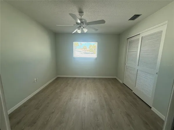 $1,800 | 2118 Michele Drive, Sarasota, FL 34231