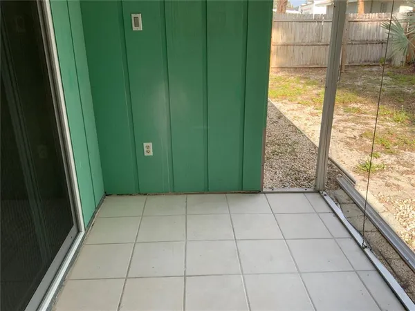 $1,800 | 2118 Michele Drive, Sarasota, FL 34231