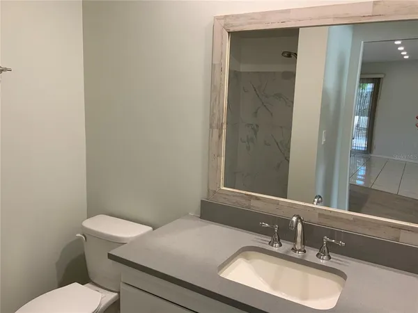 $1,800 | 2118 Michele Drive, Sarasota, FL 34231