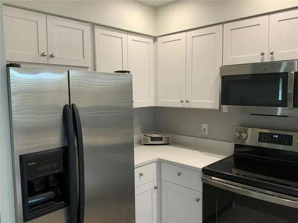 $1,800 | 2118 Michele Drive, Sarasota, FL 34231