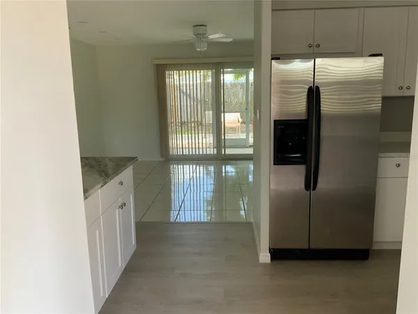 $1,800 | 2118 Michele Drive, Sarasota, FL 34231