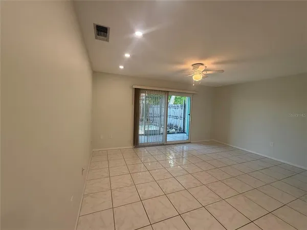 $1,800 | 2118 Michele Drive, Sarasota, FL 34231