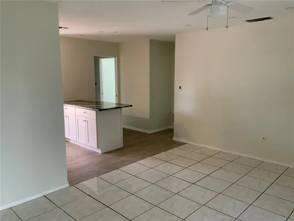 $1,800 | 2118 Michele Drive, Sarasota, FL 34231