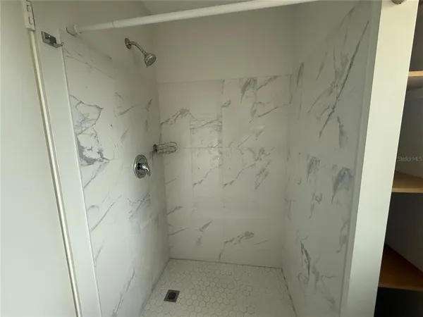 $1,800 | 2118 Michele Drive, Sarasota, FL 34231