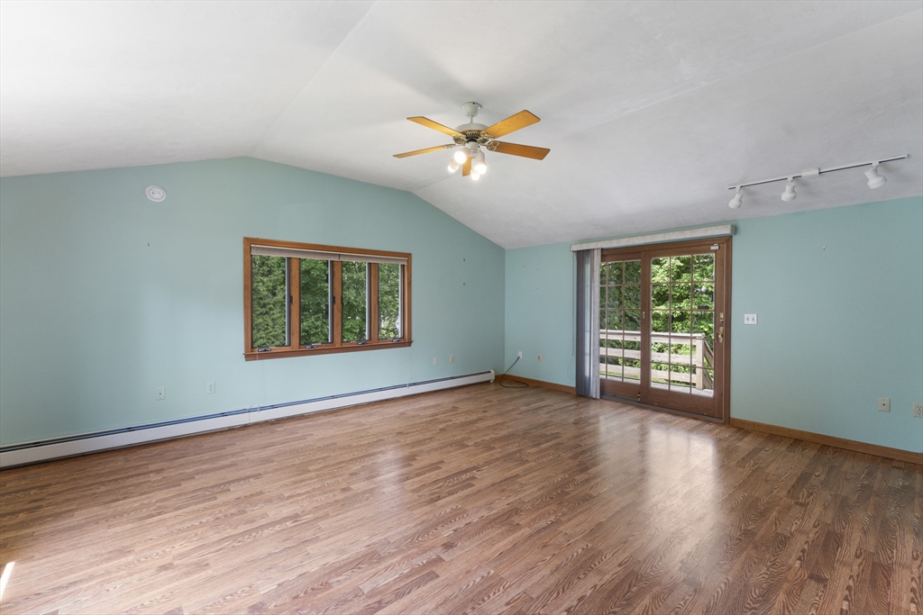 1 Robin Road Milford, MA 01757 - Photo 4 of 28 Gallery Image 4