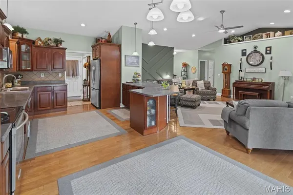 $429,900 | 315 Westview Drive, Edwardsville, IL 62025