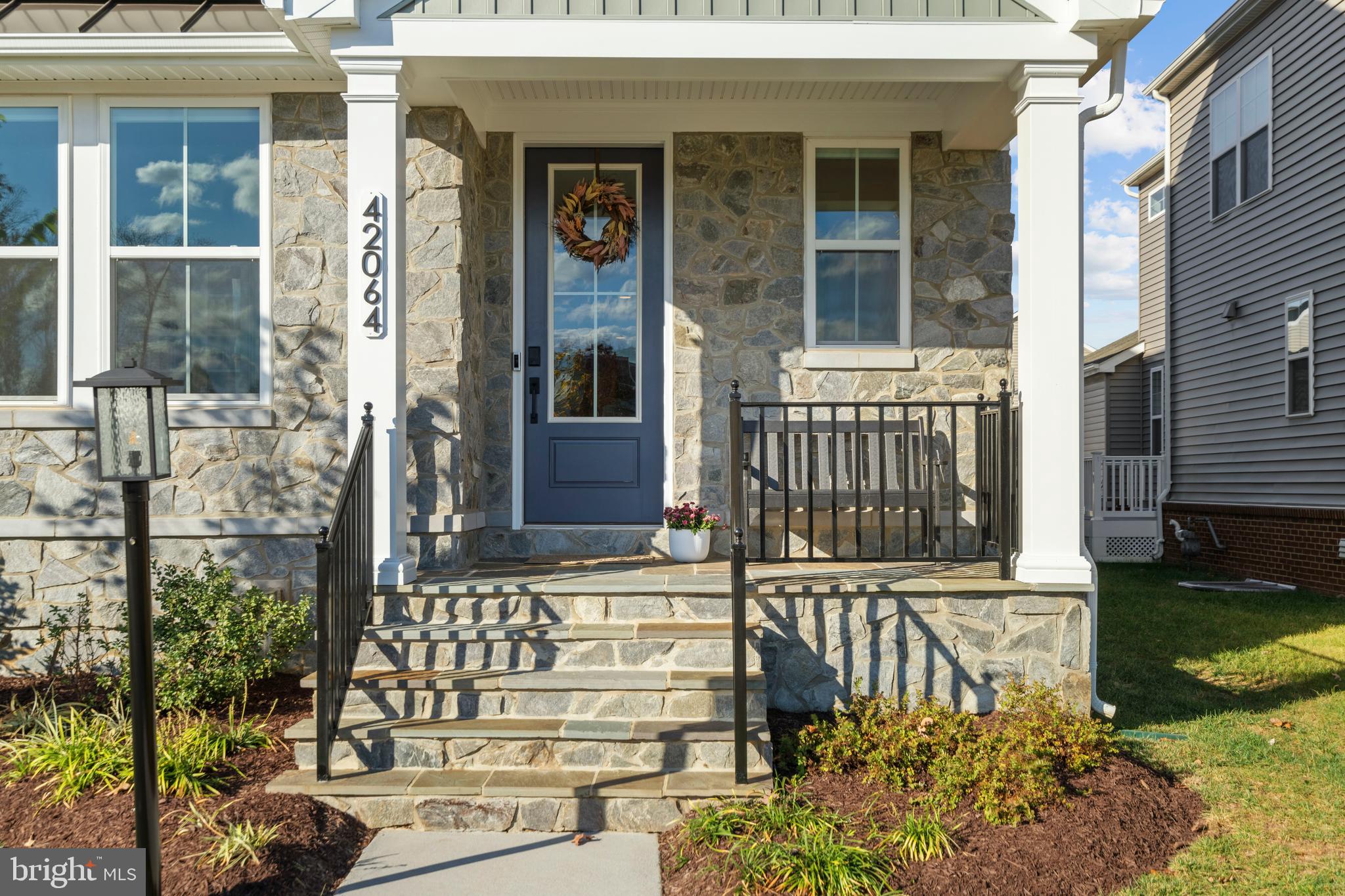 42064 Creighton Road Brambleton, VA 20148 - Photo 3 of 56 Make THIS Your Home!