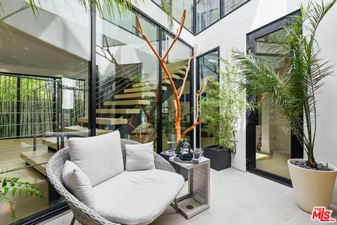 $3,795,000 | 6610 Maryland Drive, Los Angeles, CA 90048