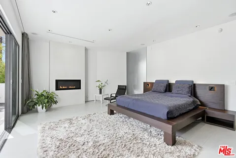 $3,795,000 | 6610 Maryland Drive, Los Angeles, CA 90048