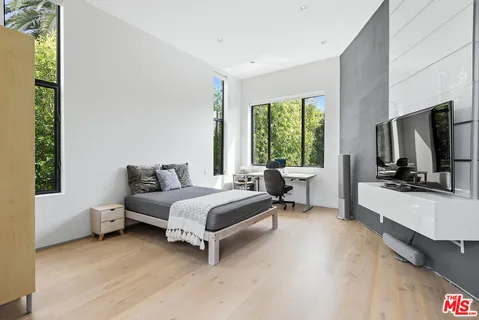 $3,795,000 | 6610 Maryland Drive, Los Angeles, CA 90048