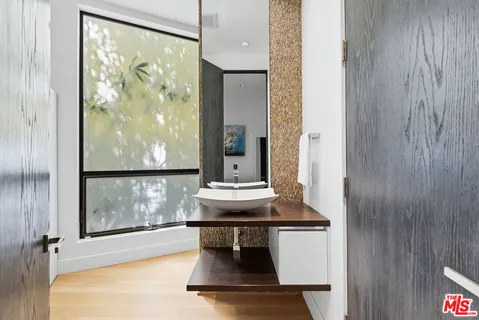 $3,795,000 | 6610 Maryland Drive, Los Angeles, CA 90048