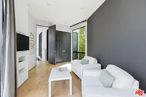 $3,795,000 | 6610 Maryland Drive, Los Angeles, CA 90048