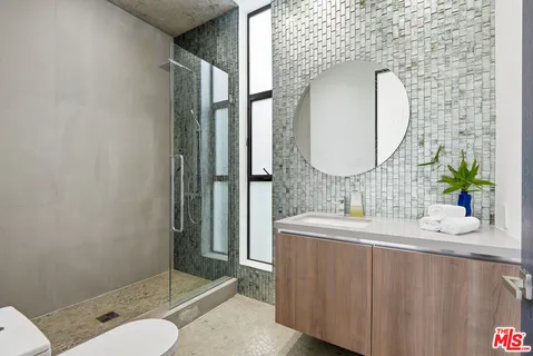 $3,795,000 | 6610 Maryland Drive, Los Angeles, CA 90048