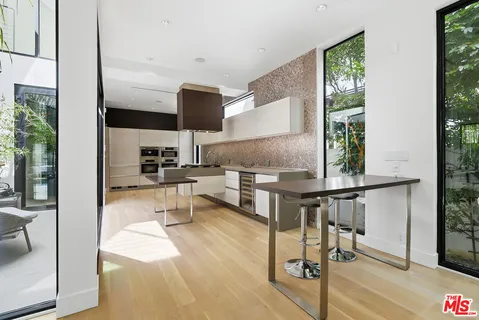 $3,795,000 | 6610 Maryland Drive, Los Angeles, CA 90048