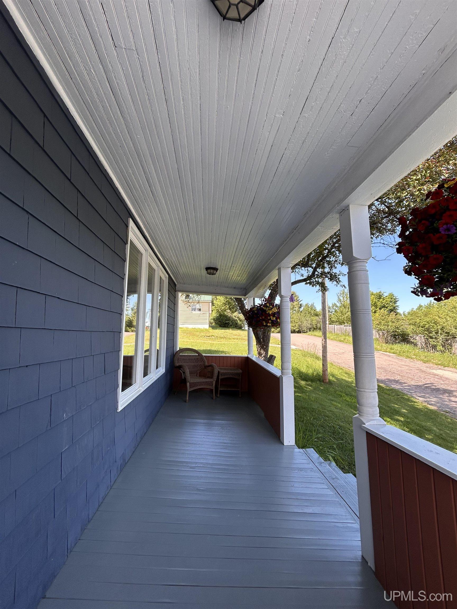 250 Steel Street Ishpeming, MI 49849 - Photo 4 of 38