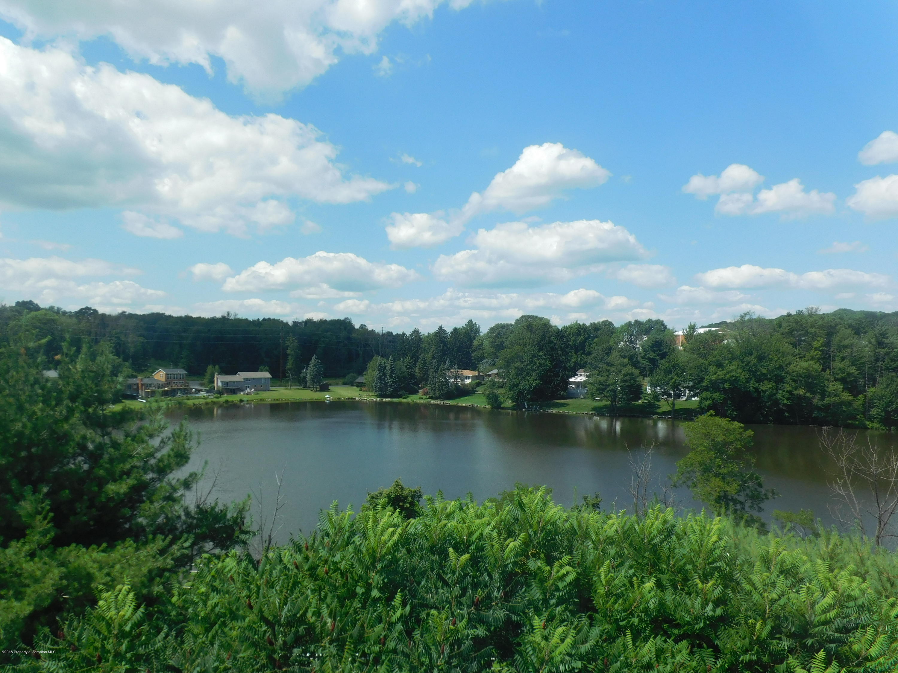 10 Lakeside Common Clarks Summit, PA 18411 - Photo 2 of 13 Gallery Image 2