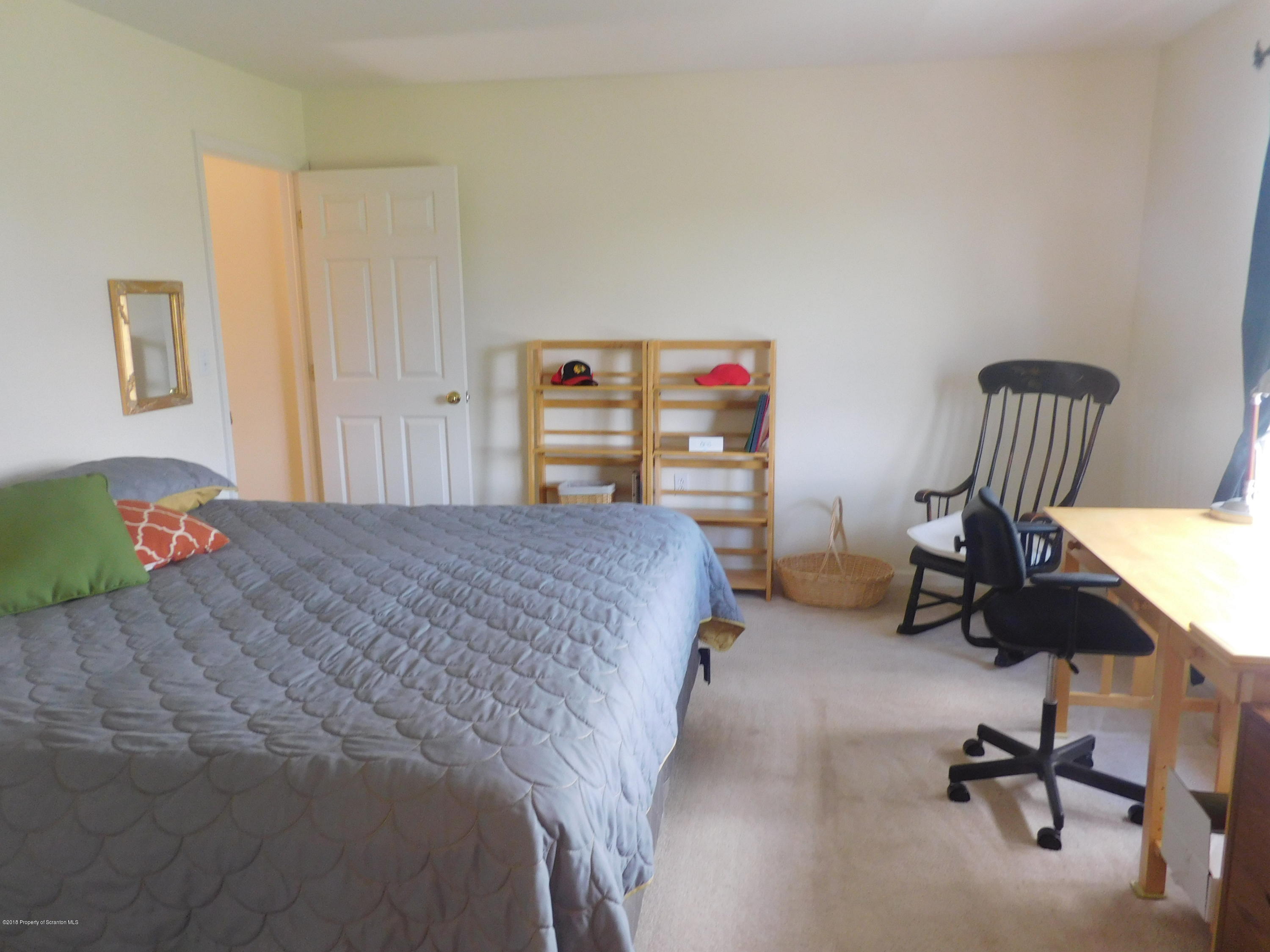 10 Lakeside Common Clarks Summit, PA 18411 - Photo 9 of 13 Gallery Image 9