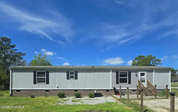 $199,000 | 728 James Street, Hubert, NC 28539