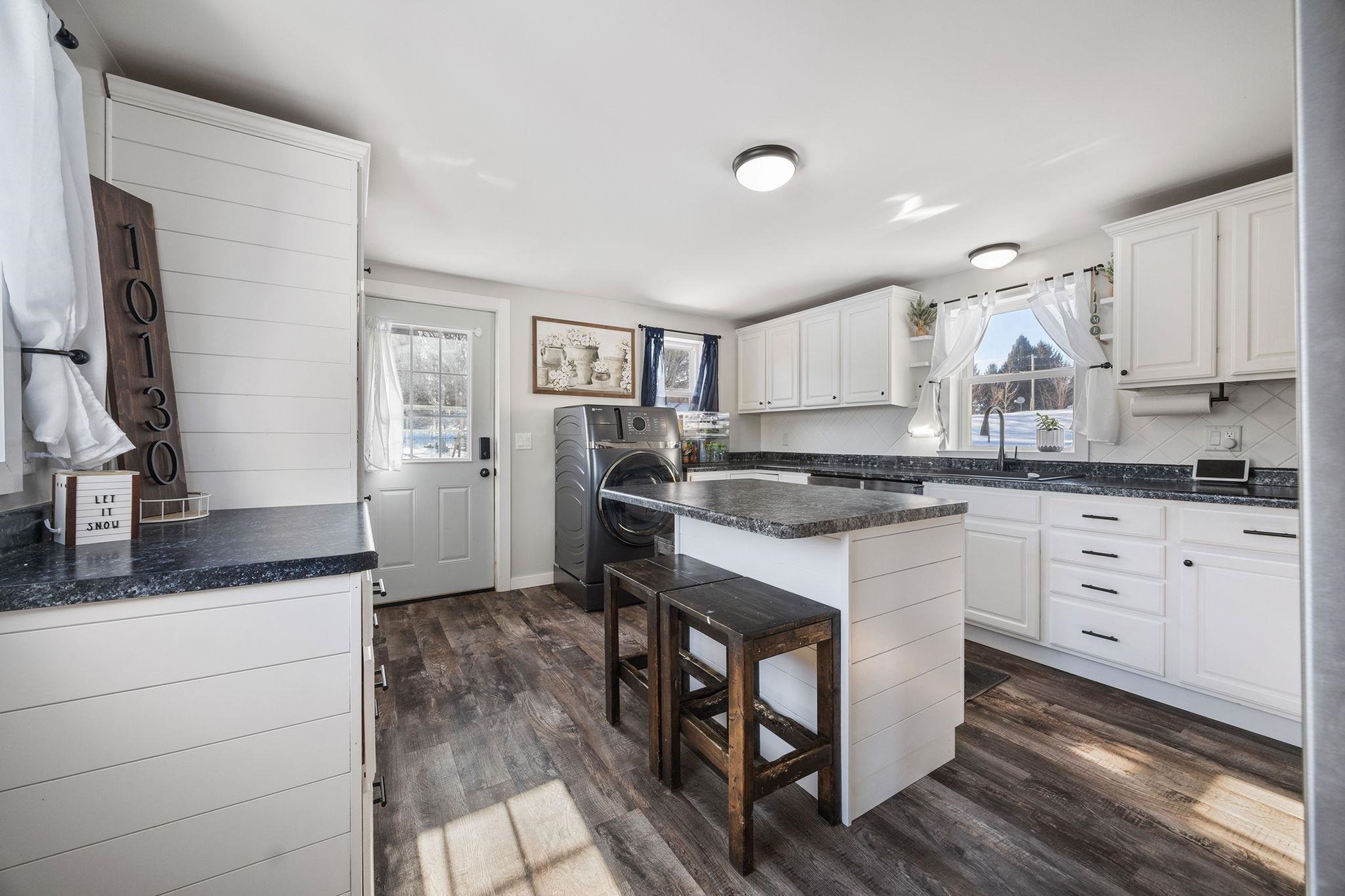 10130 East County Rd A Janesville, WI 53546 - Photo 12 of 78