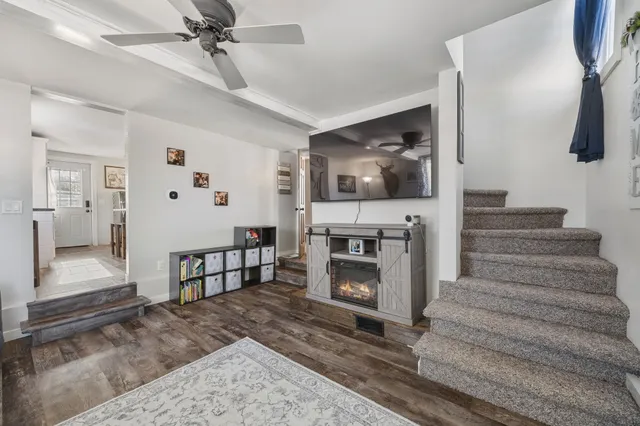 $275,000 | 10130 East County Rd A, Janesville, WI 53546