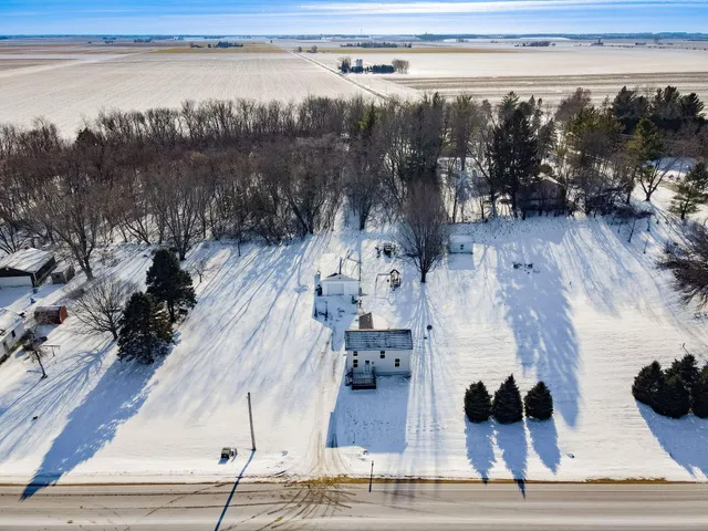 $275,000 | 10130 East County Rd A, Janesville, WI 53546