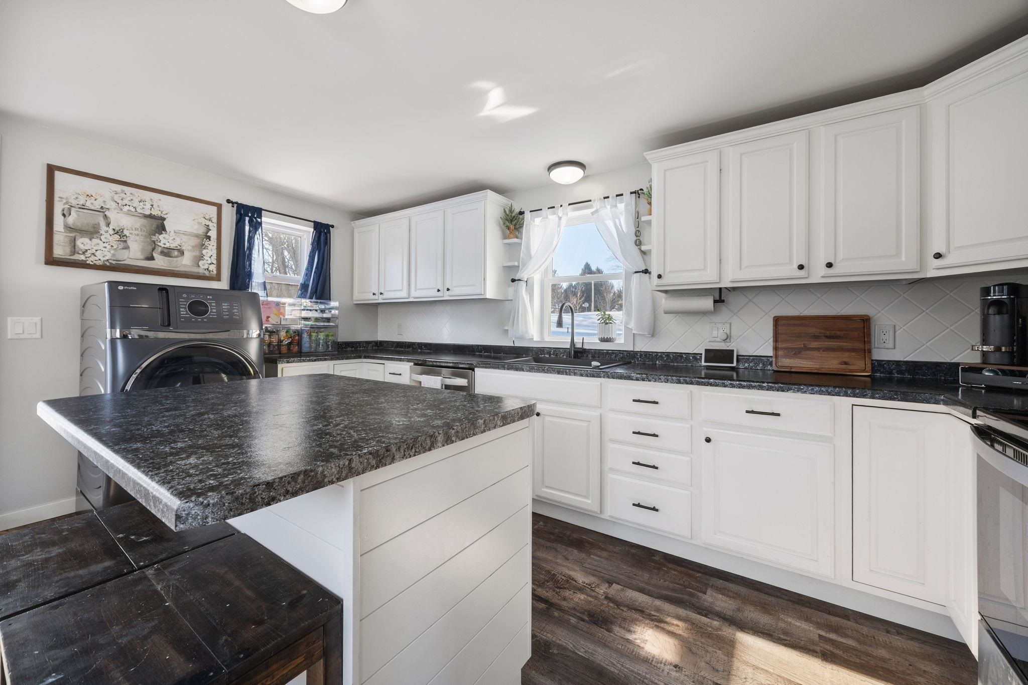 10130 East County Rd A Janesville, WI 53546 - Photo 5 of 78