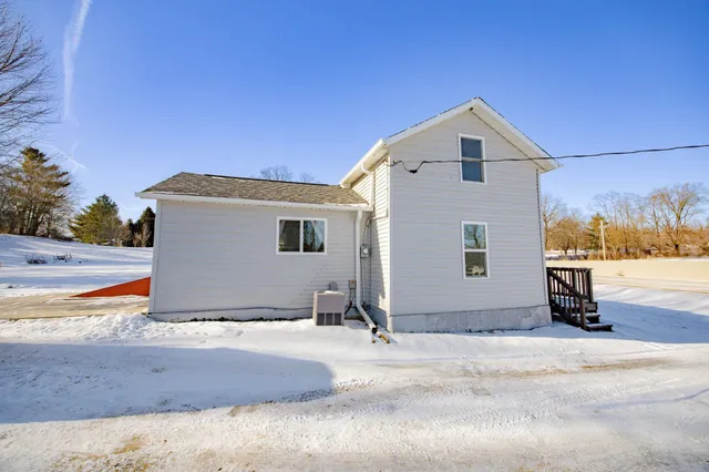 $275,000 | 10130 East County Rd A, Janesville, WI 53546