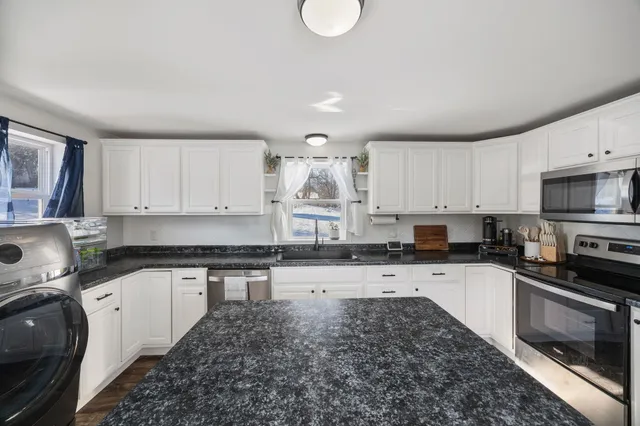 $275,000 | 10130 East County Rd A, Janesville, WI 53546